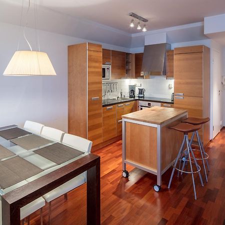 Апартаменти City Center Park View Studio With Sauna And Balcony Гельсінкі Екстер'єр фото