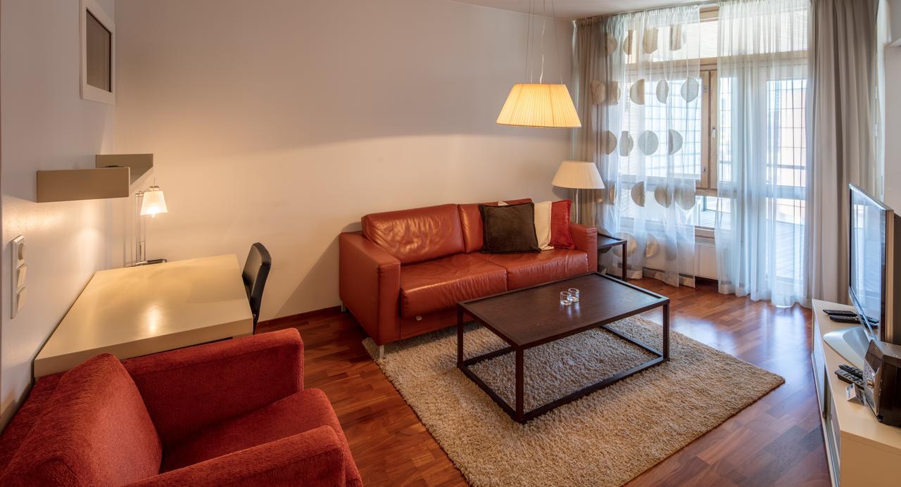 Апартаменти City Center Park View Studio With Sauna And Balcony Гельсінкі Екстер'єр фото